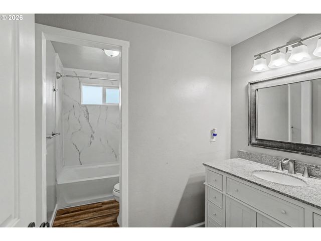 2120 LAFAYETTE St Se, Albany, OR 97322