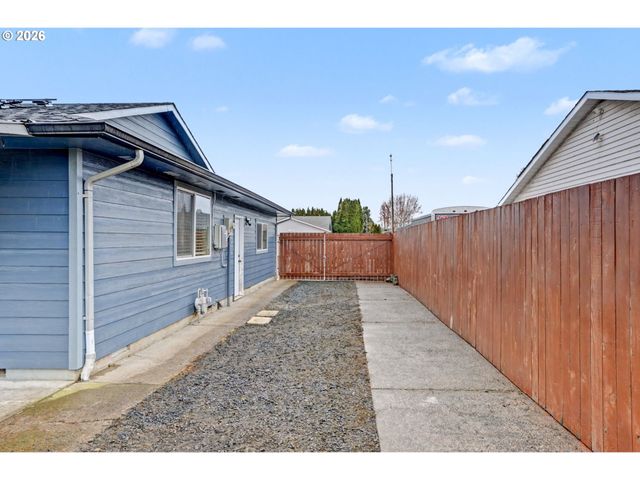 2120 LAFAYETTE St Se, Albany, OR 97322