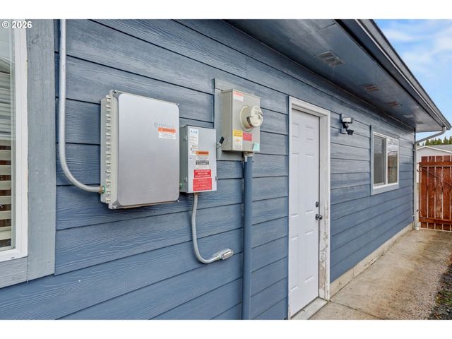 2120 LAFAYETTE St Se, Albany, OR 97322