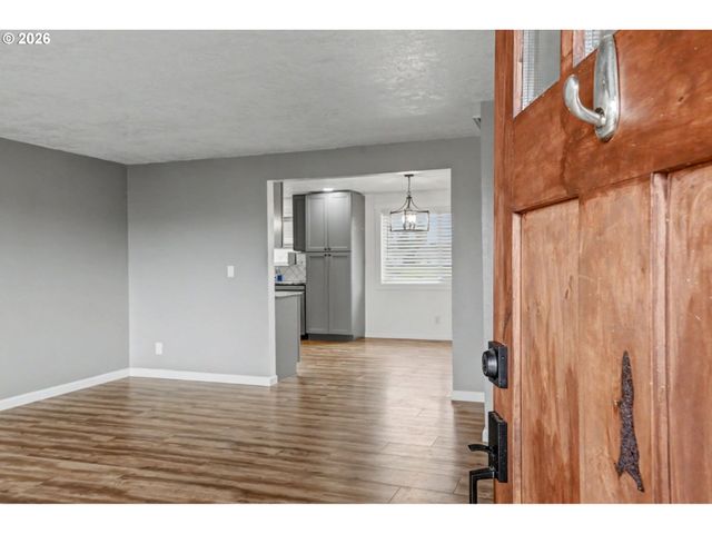 2120 LAFAYETTE St Se, Albany, OR 97322