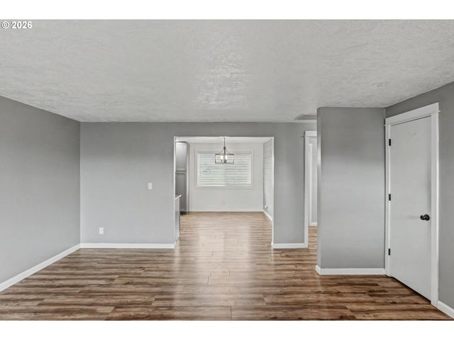 2120 LAFAYETTE St Se, Albany, OR 97322