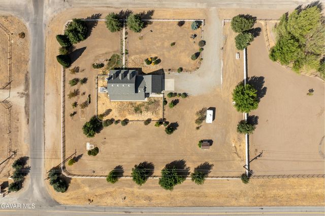 27450 Harness Drive, Tehachapi, CA 93561