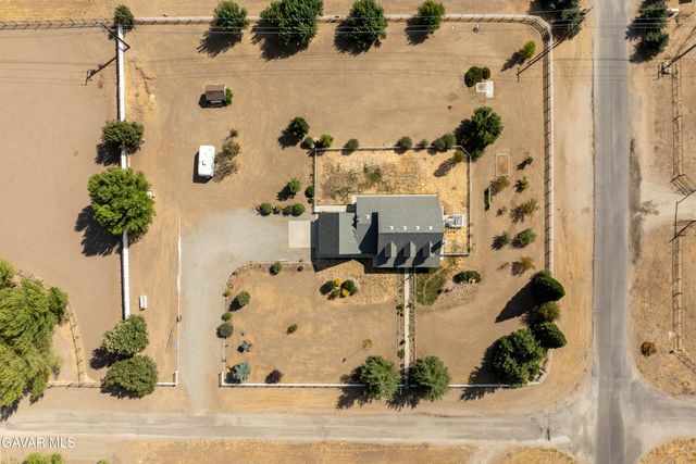 27450 Harness Drive, Tehachapi, CA 93561