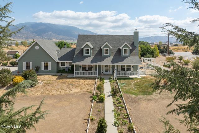 27450 Harness Drive, Tehachapi, CA 93561