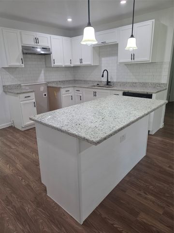205 S Line Street, Weatherford, TX 76086