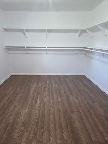 205 S Line Street, Weatherford, TX 76086