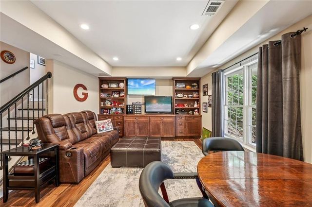 1013 Hickory Woods Way, Canton, GA 30115