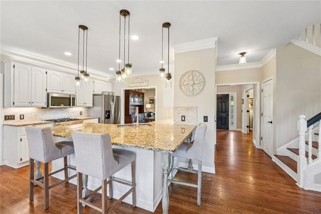 1013 Hickory Woods Way, Canton, GA 30115