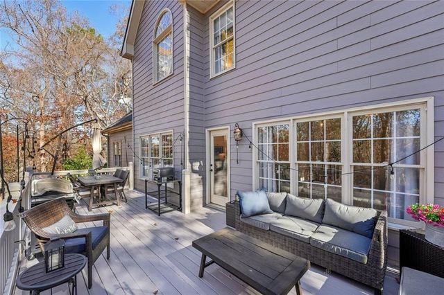 1013 Hickory Woods Way, Canton, GA 30115