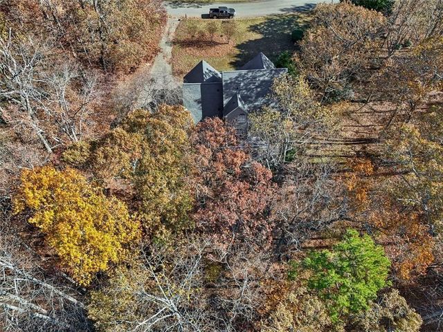 1013 Hickory Woods Way, Canton, GA 30115