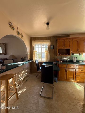 813 Santa Barbara Drive, El Paso, TX 79915