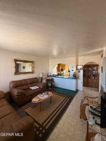 813 Santa Barbara Drive, El Paso, TX 79915