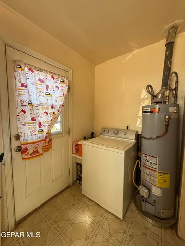 813 Santa Barbara Drive, El Paso, TX 79915