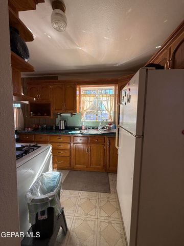 813 Santa Barbara Drive, El Paso, TX 79915