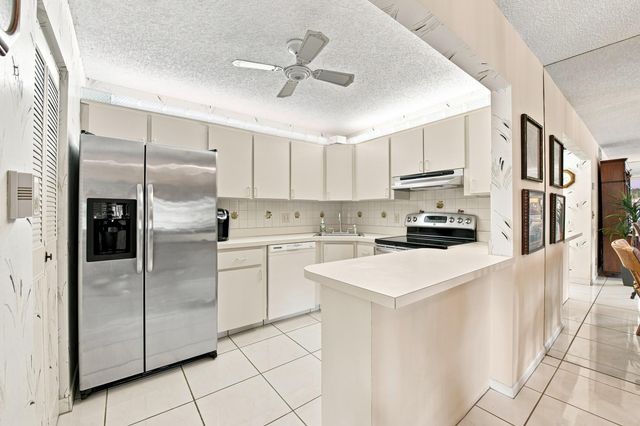 222 Pine Hov Circle A-2, Greenacres, FL 33463