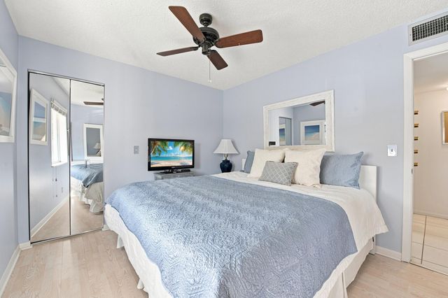 222 Pine Hov Circle A-2, Greenacres, FL 33463