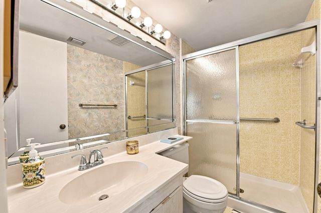 222 Pine Hov Circle A-2, Greenacres, FL 33463