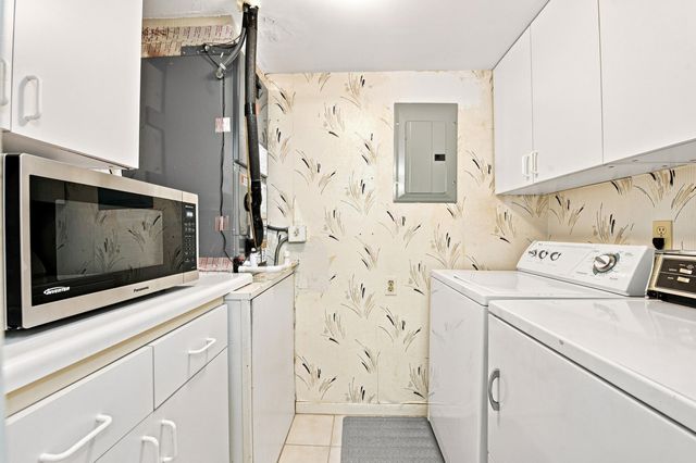 222 Pine Hov Circle A-2, Greenacres, FL 33463
