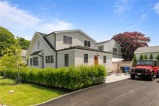 109 Carroll Avenue, Newport, RI 02840