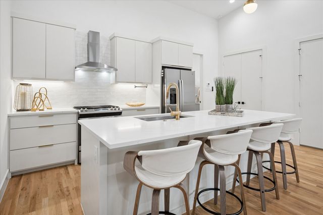 2130 Lovedale Avenue 102, Dallas, TX 75235