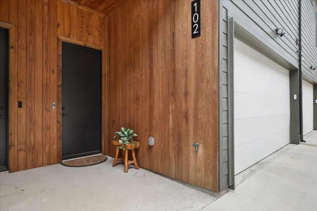 2130 Lovedale Avenue 102, Dallas, TX 75235