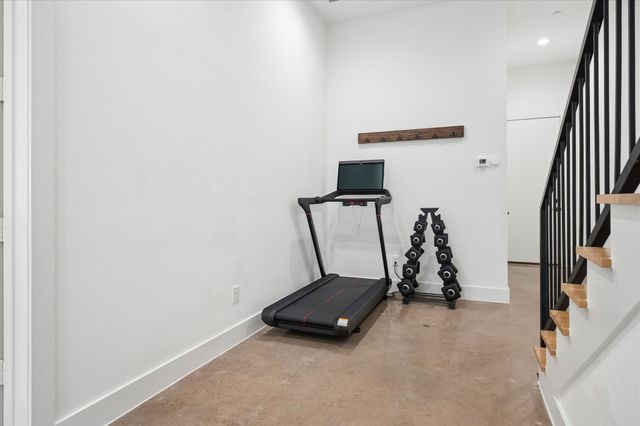 2130 Lovedale Avenue 102, Dallas, TX 75235