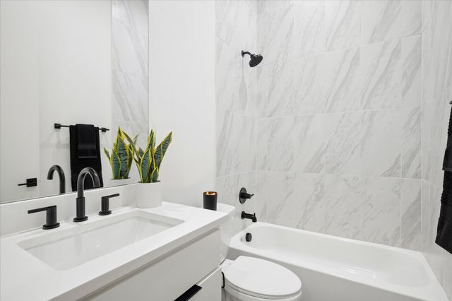 2130 Lovedale Avenue 102, Dallas, TX 75235