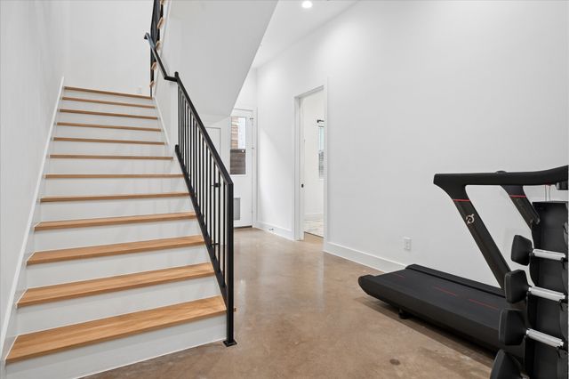 2130 Lovedale Avenue 102, Dallas, TX 75235