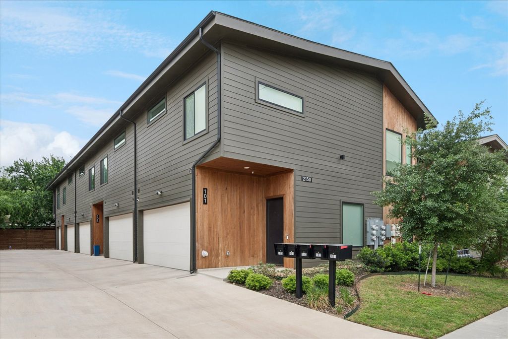 2130 Lovedale Avenue 102, Dallas, TX 75235