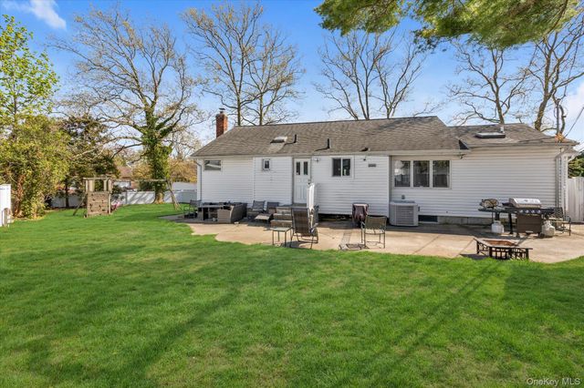 26 Sheridan Street, Old Bethpage, NY 11804