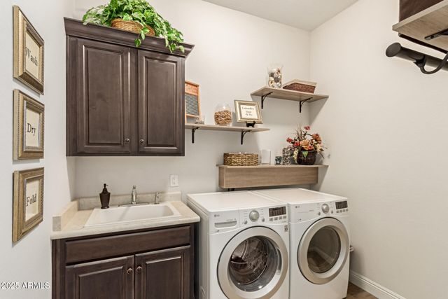 8112 W MERRIWEATHER Way, Florence, AZ 85132