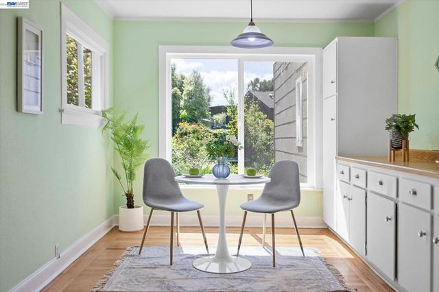 2114 Marin Ave, Berkeley, CA 94707