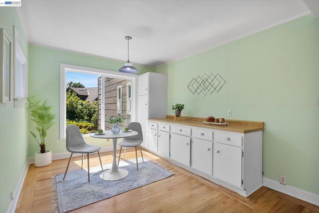 2114 Marin Ave, Berkeley, CA 94707