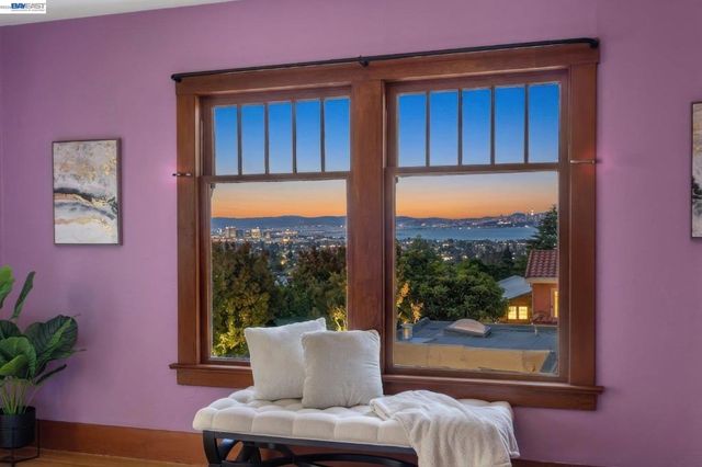 2114 Marin Ave, Berkeley, CA 94707