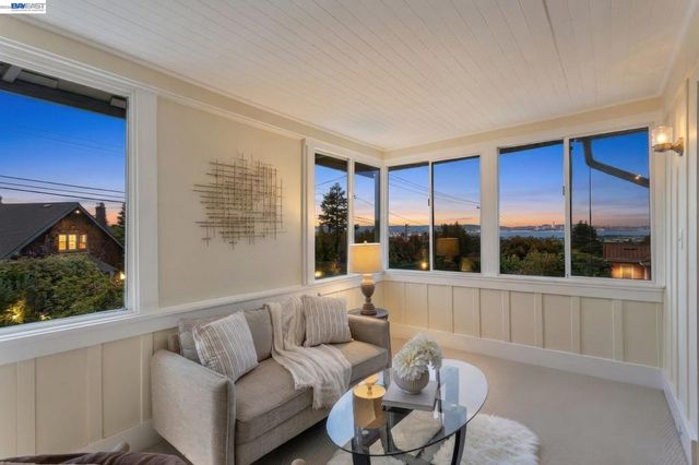 2114 Marin Ave, Berkeley, CA 94707