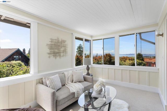 2114 Marin Ave, Berkeley, CA 94707
