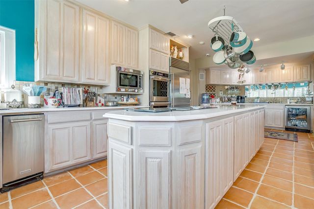 331 Clear Lake Lane, Weatherford, TX 76087