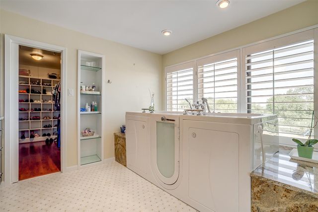 331 Clear Lake Lane, Weatherford, TX 76087