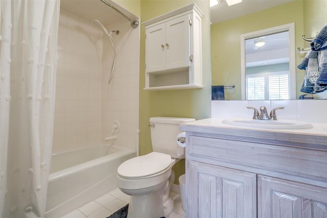 331 Clear Lake Lane, Weatherford, TX 76087