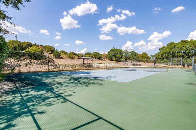 331 Clear Lake Lane, Weatherford, TX 76087