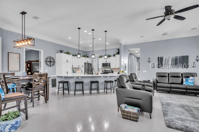 9 Island West Ct, Bluffton, SC 29910