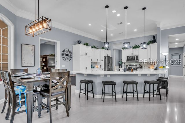 9 Island West Ct, Bluffton, SC 29910