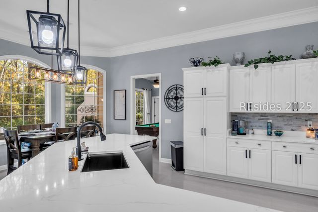 9 Island West Ct, Bluffton, SC 29910