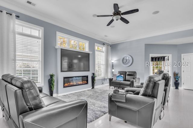 9 Island West Ct, Bluffton, SC 29910