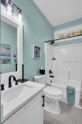 9 Island West Ct, Bluffton, SC 29910