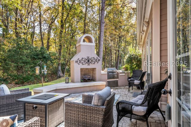 9 Island West Ct, Bluffton, SC 29910