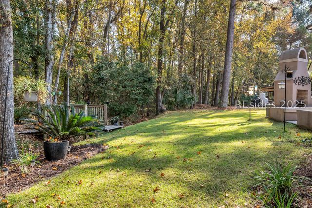 9 Island West Ct, Bluffton, SC 29910