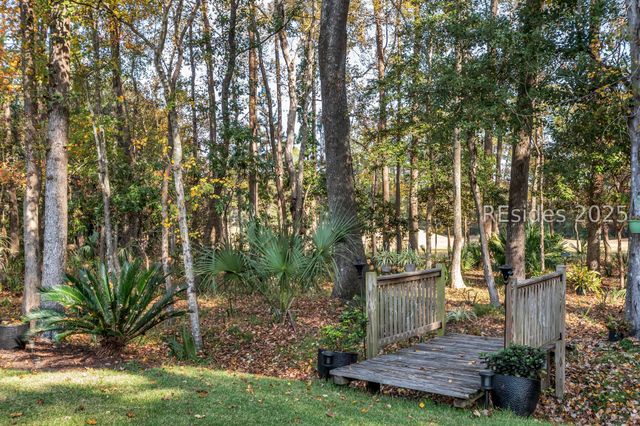 9 Island West Ct, Bluffton, SC 29910