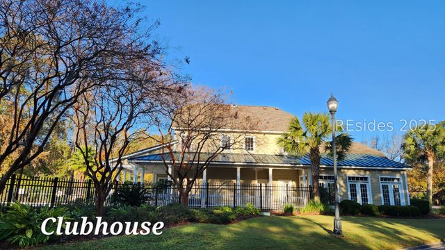 9 Island West Ct, Bluffton, SC 29910