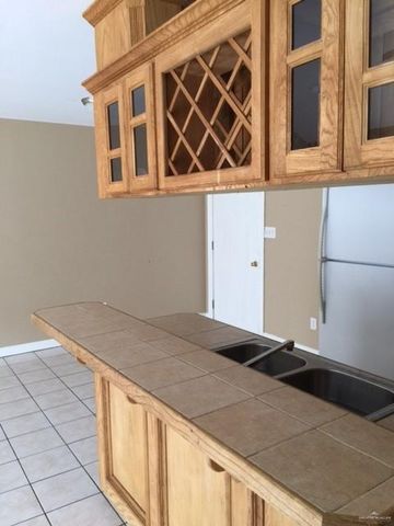 1604 E Quail Street, Pharr, TX 78577